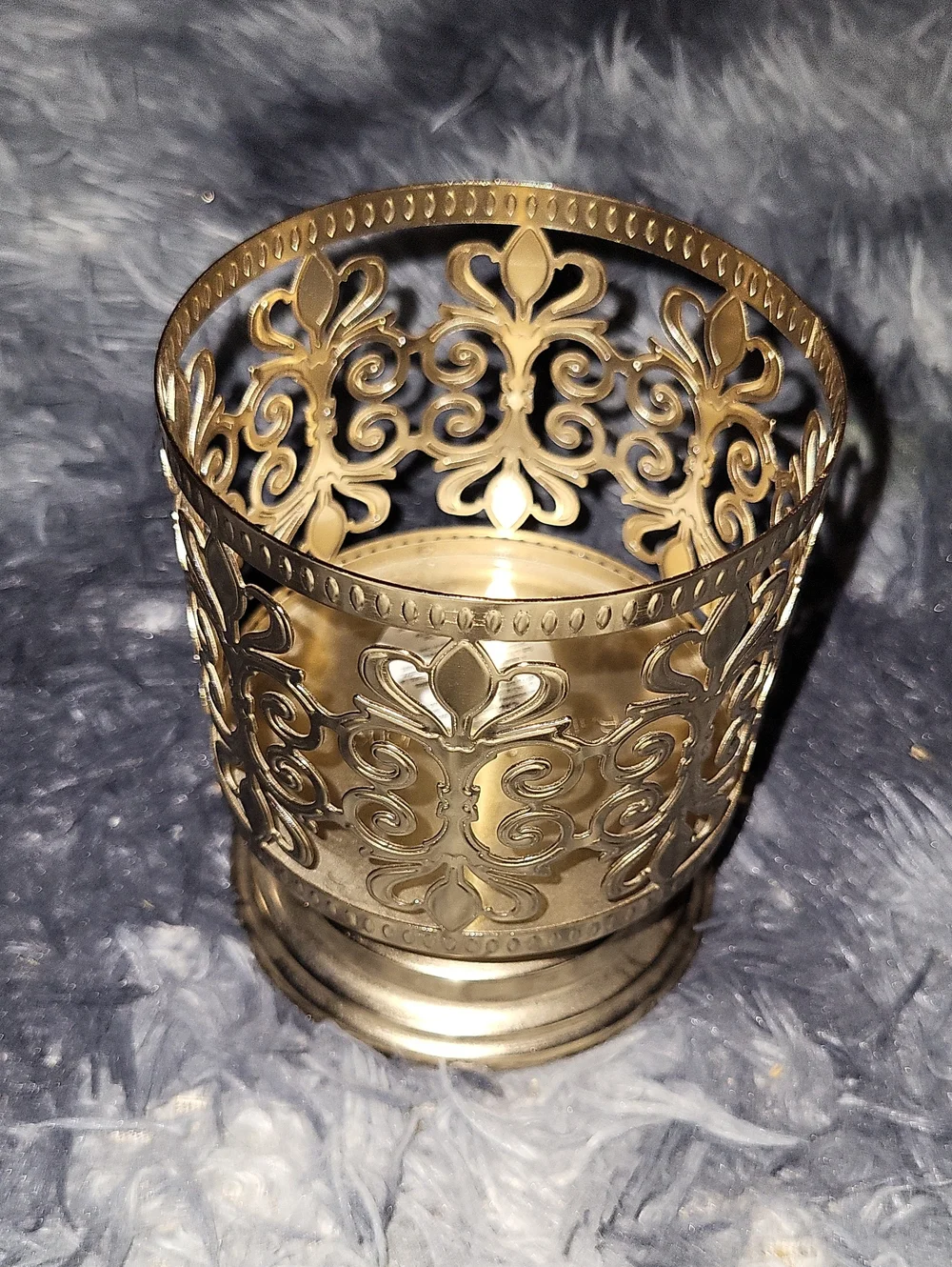 Bath & Body Works Gold Filigree Votive Holder - Picture 2 of 3